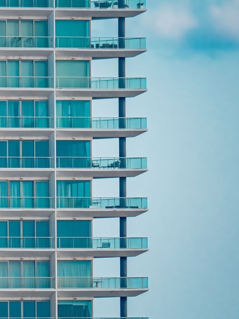 مبنى سكني حديث للاستثمار العقاري